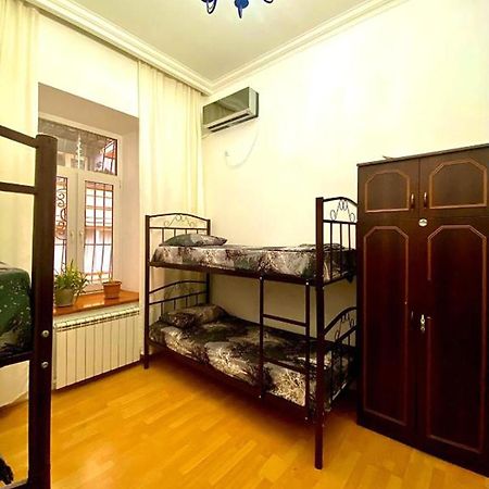 S T Hostel Formerly Sth Hostel บากู ภายนอก รูปภาพ
