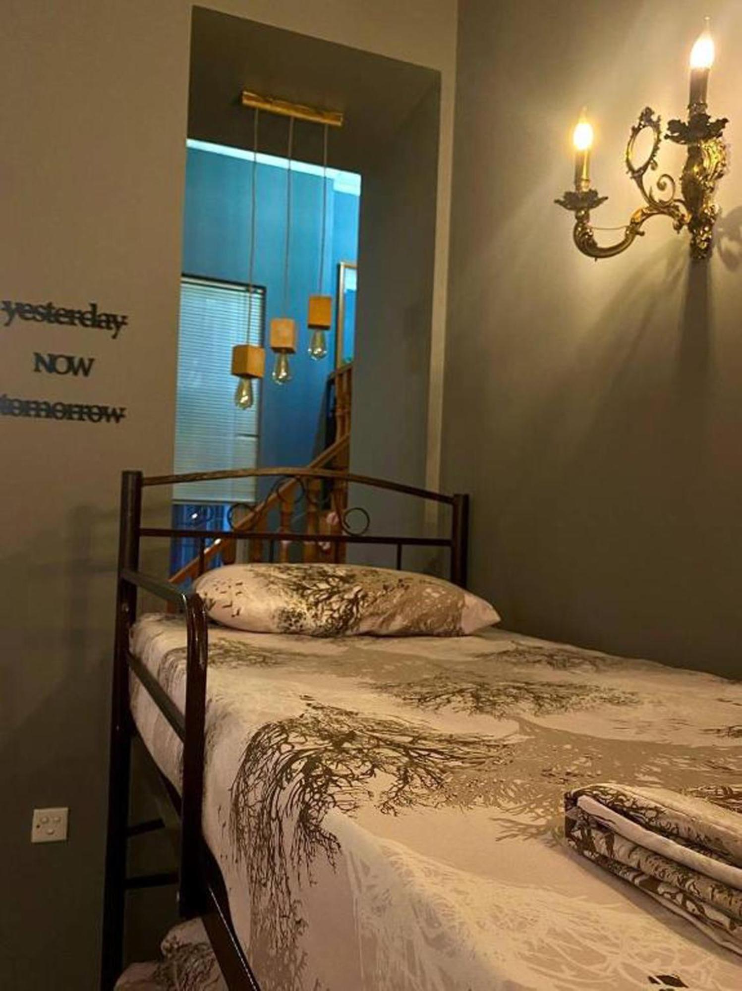 S T Hostel Formerly Sth Hostel บากู ภายนอก รูปภาพ